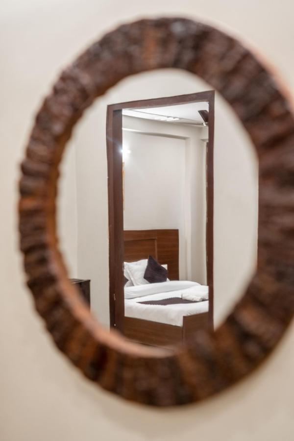The Lodgers 2 Bhk Serviced Apartment Infront Of Artemis Hospital Gurgaon Luaran gambar